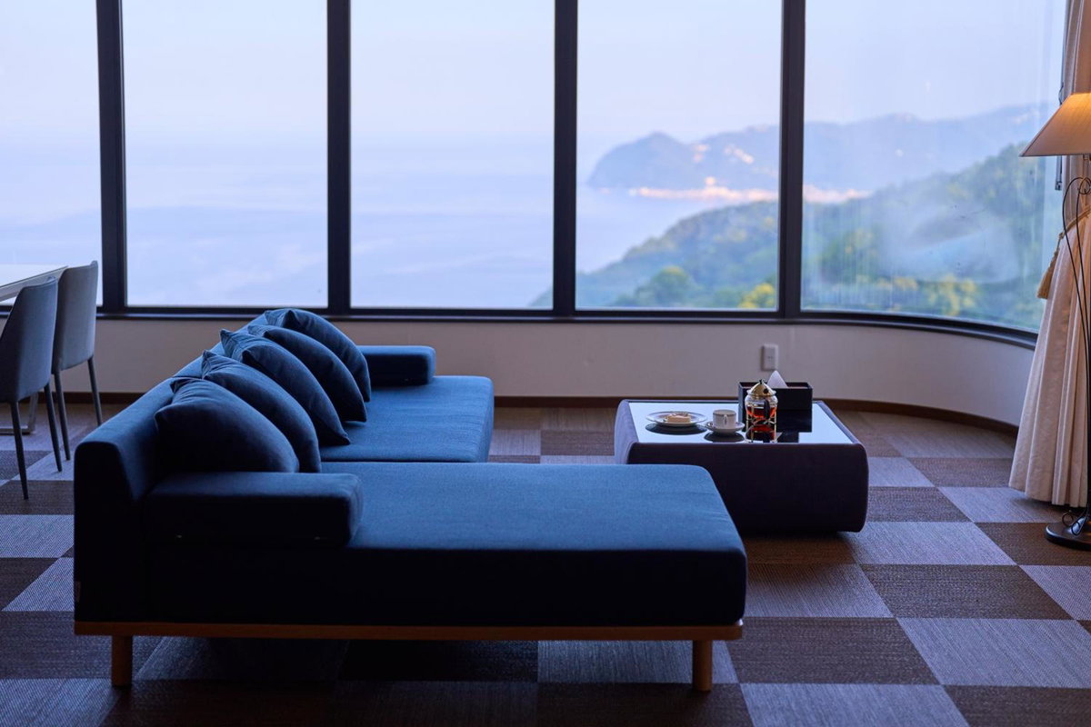 Hotel · Suite Villa Panora Atami Sakurazawa, Atami