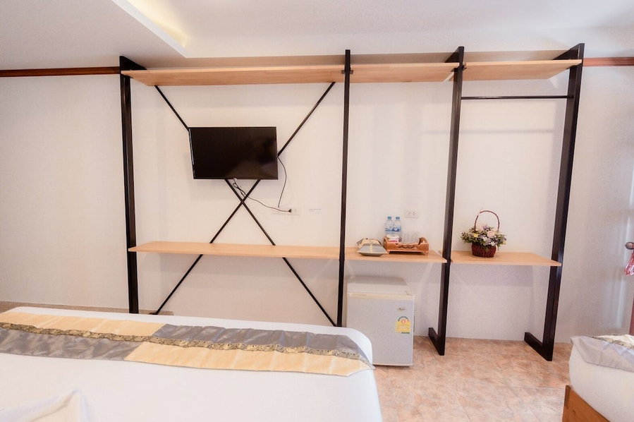 Coconut Grove Hotel Samui - Hostel, Koh Samui, Thailand