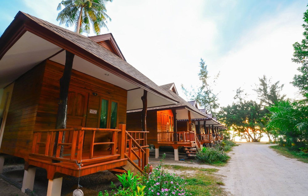 Hotel · Baanchaylay Resort, Khanom
