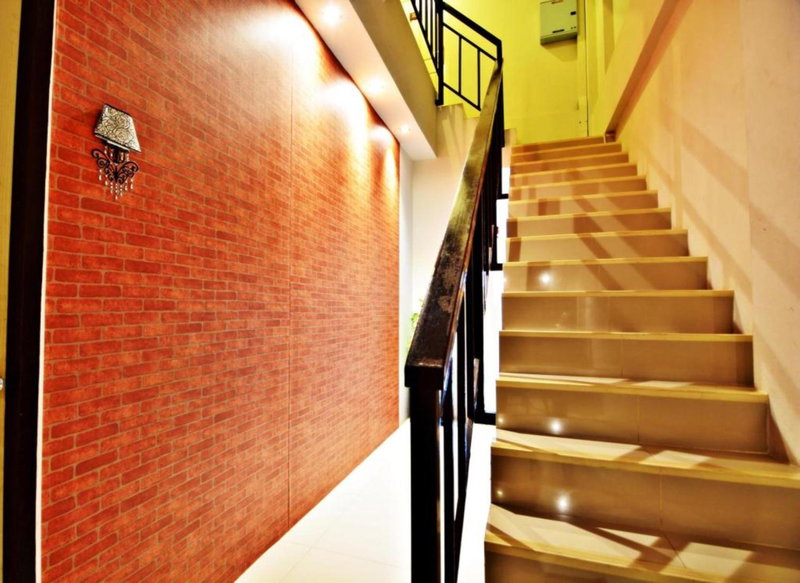 Be Rich Hotel, Ban Bang Saen (1), Thailand