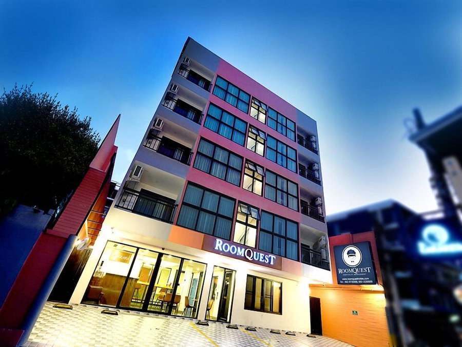 RoomQuest Sukhumvit 36 BTS Thonglor, Bangkok, Thailand
