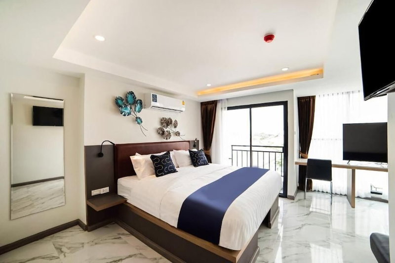 RoomQuest Sukhumvit 36 BTS Thonglor, Bangkok, Thailand
