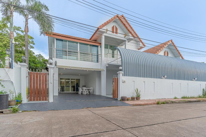 Mew villa 2 pattaya, Pattaya South, Thailand