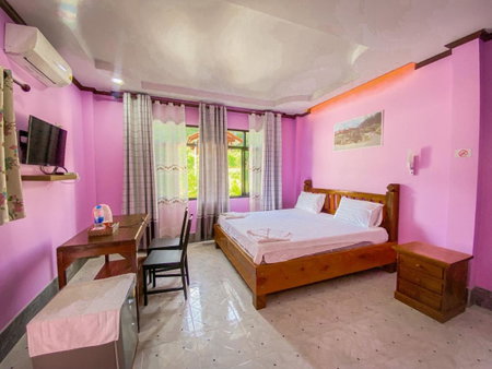 Baan Rung Tawan, Ban Bang Nao, Thailand
