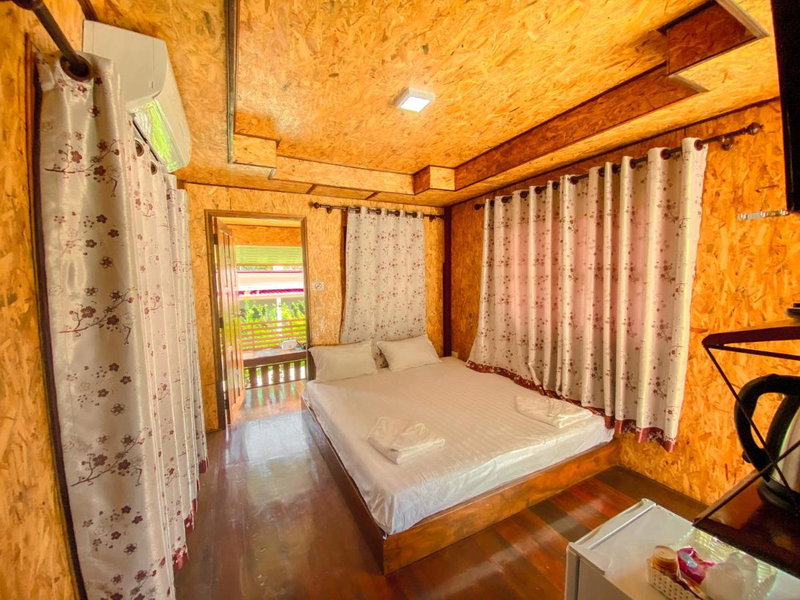 Baan Rung Tawan, Ban Bang Nao, Thailand