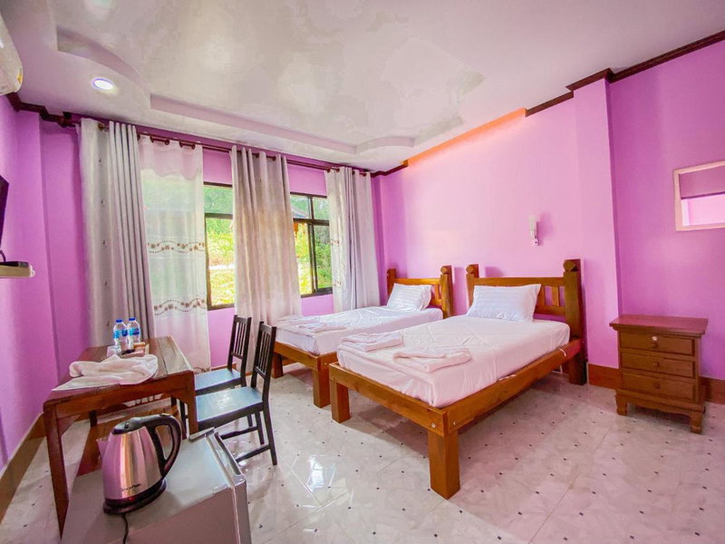 Baan Rung Tawan, Ban Bang Nao, Thailand