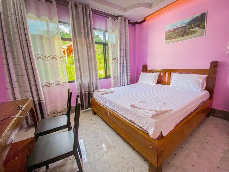 Baan Rung Tawan, Ban Bang Nao, Thailand