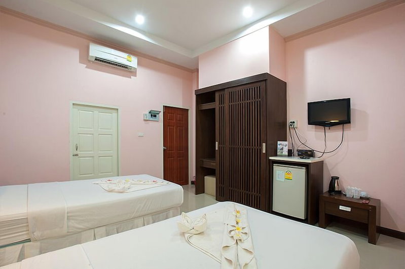 Chonnapha Resort, Khanom, Thailand