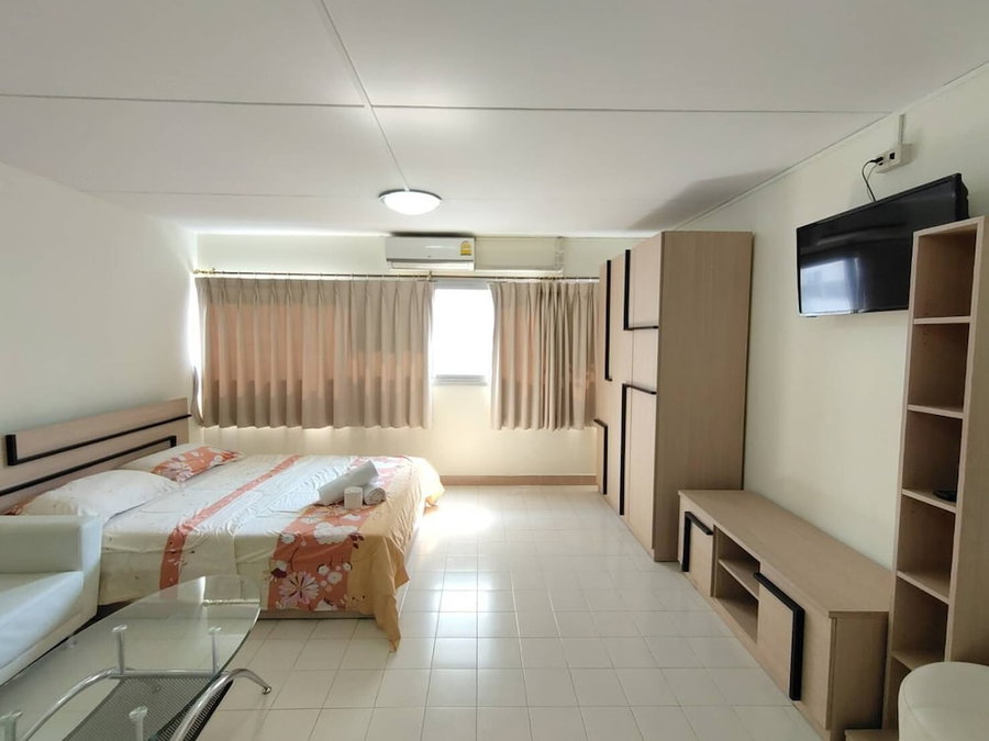 Muangthong Inn, Pak Kret, Thailand