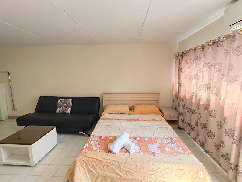 Muangthong Inn, Pak Kret, Thailand