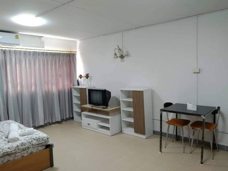 Muangthong Inn, Pak Kret, Thailand
