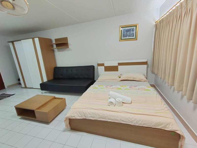 Muangthong Inn, Pak Kret, Thailand