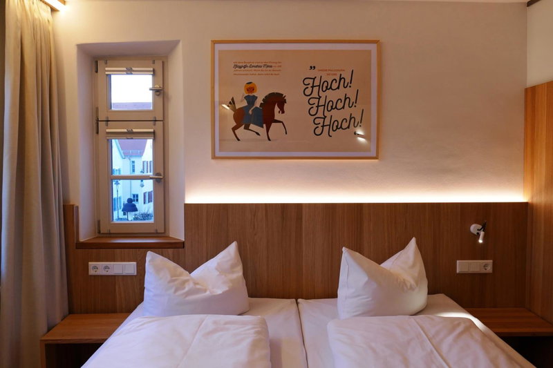 Hotel zum schwarzen Ross und Gutmann Zur Post, Hilpoltstein, Germany