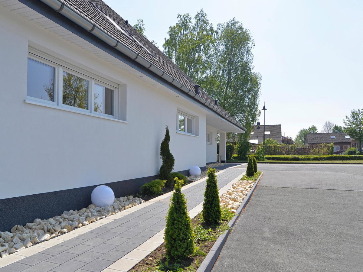 Hotel zur Eiche, Германия