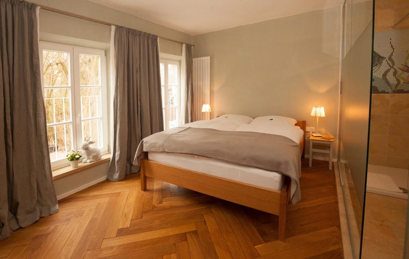 Bed and Breakfast unter den Linden, Nördlingen, Germany