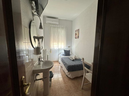 Hostal Arrate, Madrid, Spain