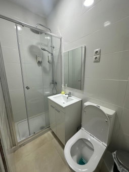 Hostal Arrate, Madrid, Spain