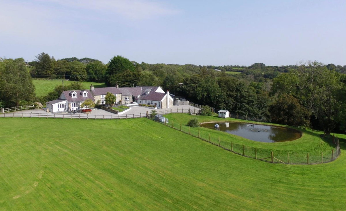Hotel · Horsemanstone, Amroth