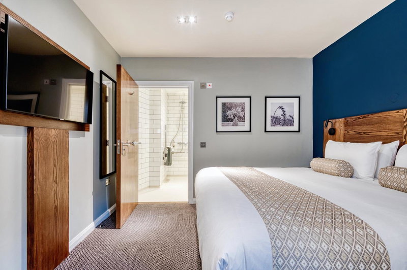 The Wheatsheaf by Innkeeper's Collection, Woking, United Kingdom