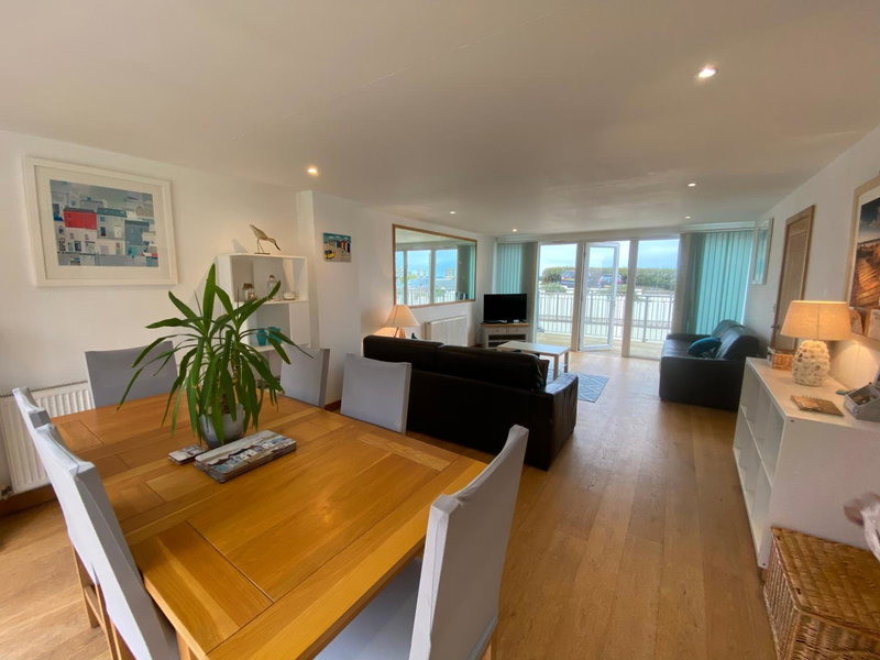 OHANA HOUSE - Unbeatable Location - UK's Best Beaches, Newquay, United Kingdom