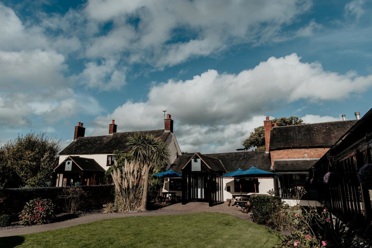 Oak Farm Hotel, United Kingdom