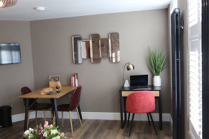 no.12 self check-in apartments, Worcester, United Kingdom