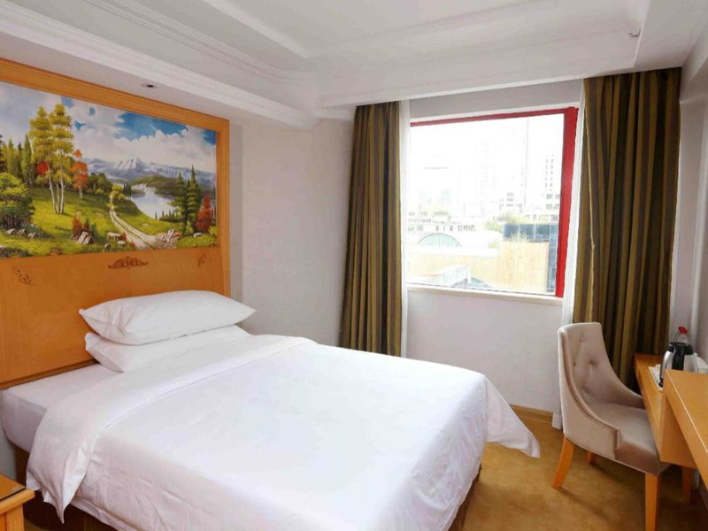 Vienna Hotel Guangdong Zhognshan West Zone, Zhongshan, China