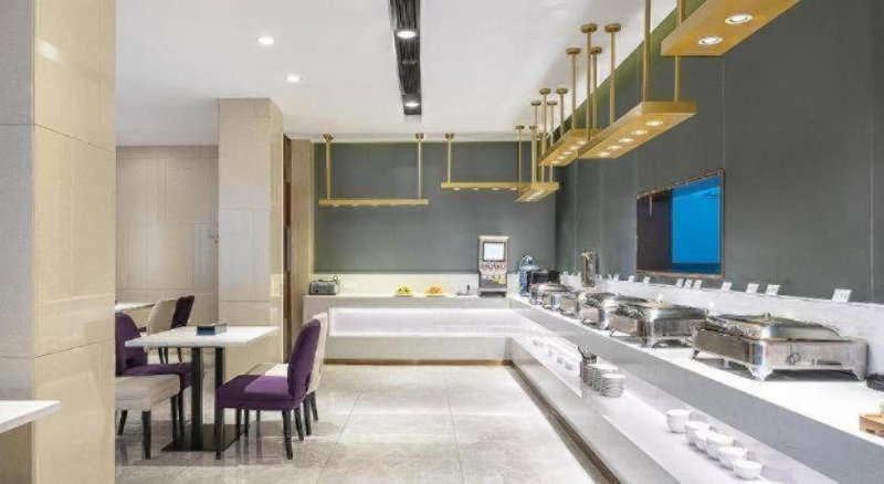 Lavande Hotel Shaoguan Bainian East Street Fengcai Building, Leyuan, China