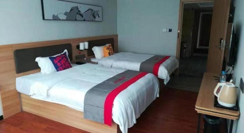 Jun Hotel Guangdong Zhanjiang Xiashan South Railway Station, Zhanjiang, China