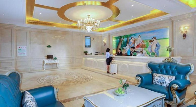 Vienna Hotel Chengdu University of Pertroleum Metro Station, Chengdu, China