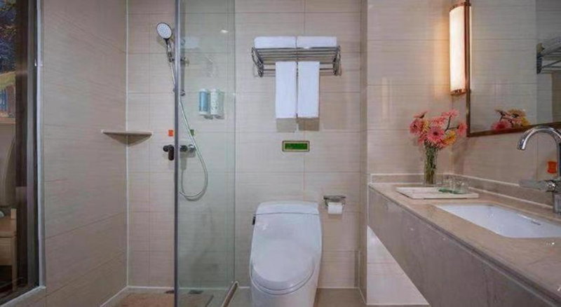 Vienna Hotel Bishan Central Street, Zengjia, China
