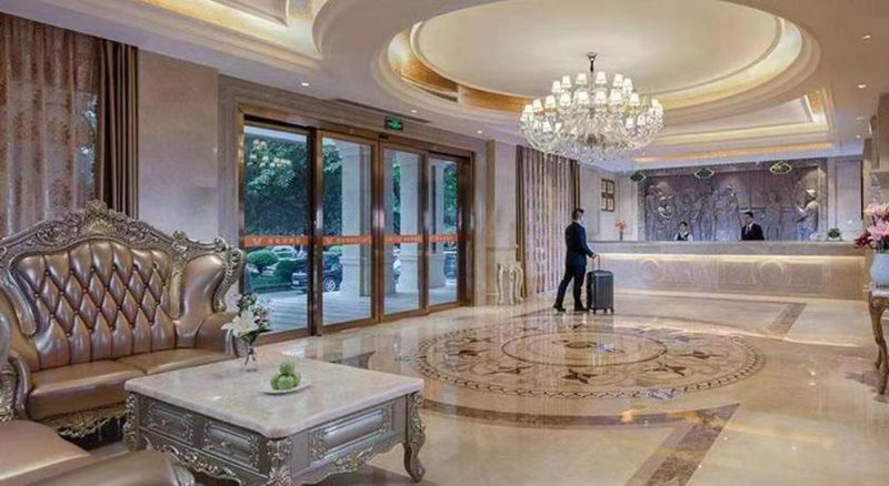 Vienna Hotel Bishan Central Street, Zengjia, China