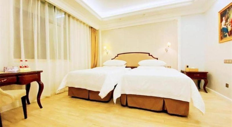 Vienna Hotel Guangzhou Baiyun College Jinyuan Plaza, Guangzhou, China