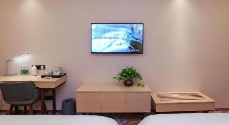 Lavande Hotels West Railway Station Xiangtan Avenue, Tianjin, China