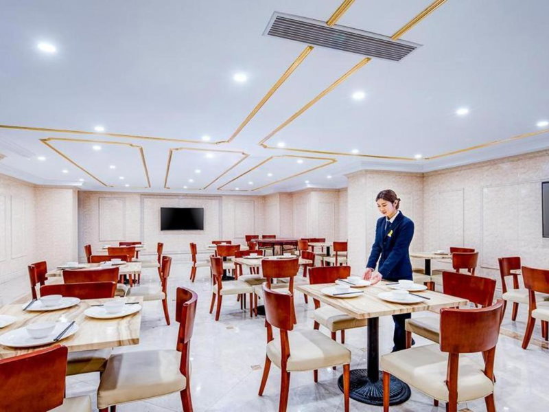 Vienna Hotel Shanghai Hongqiao National Exhibition Cente Sijing Metro Station, Fenghuangshan, China