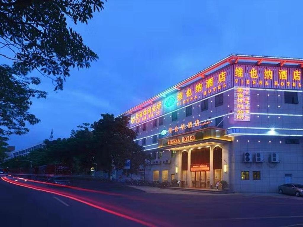 Vienna Hotel Guangdong Foshan Shunde Longjiang Material City, China