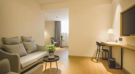 GreenTree Inn Express Taizhou Jiangyan Hardware City, Hudai, China