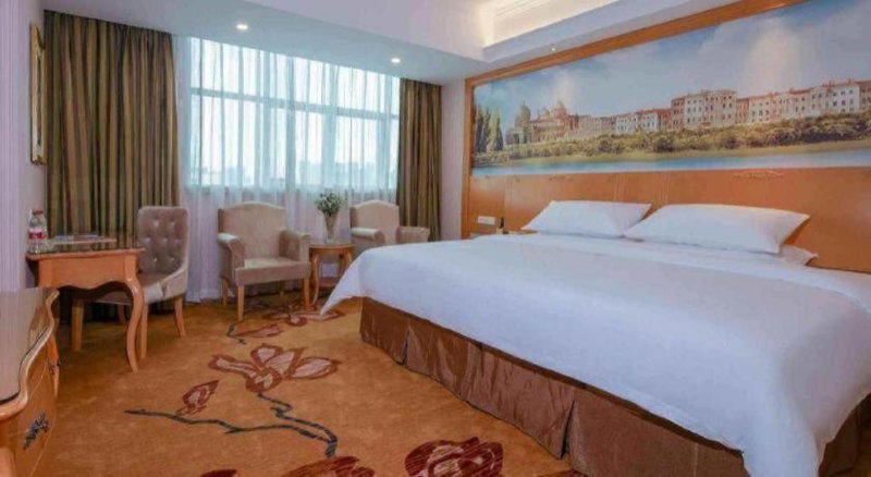 Vienna Hotel Guangdong Huiyang Qiuchang Yingbin Road, Huizhou, China