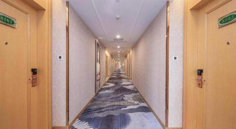 Vienna Hotel Guangzhou North Station Huaguoshan Metro Station, Huadu, China