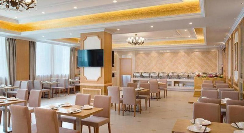Vienna Hotel Guangdong Qingyuan Wanda Plaza Xincheng Beijiang, Qingyuan, China