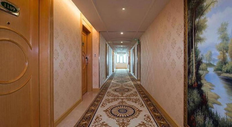 Vienna Hotel Guangdong Qingyuan Wanda Plaza Xincheng Beijiang, Qingyuan, China