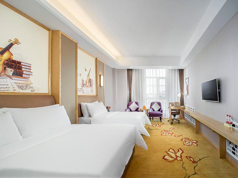 Vienna International Hotel Mongolia Chifeng High-Speed Railway Station, Chifeng, China