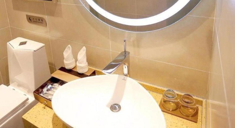 Lavande Hotels Harbin Central Street Baluoke, Harbin, China