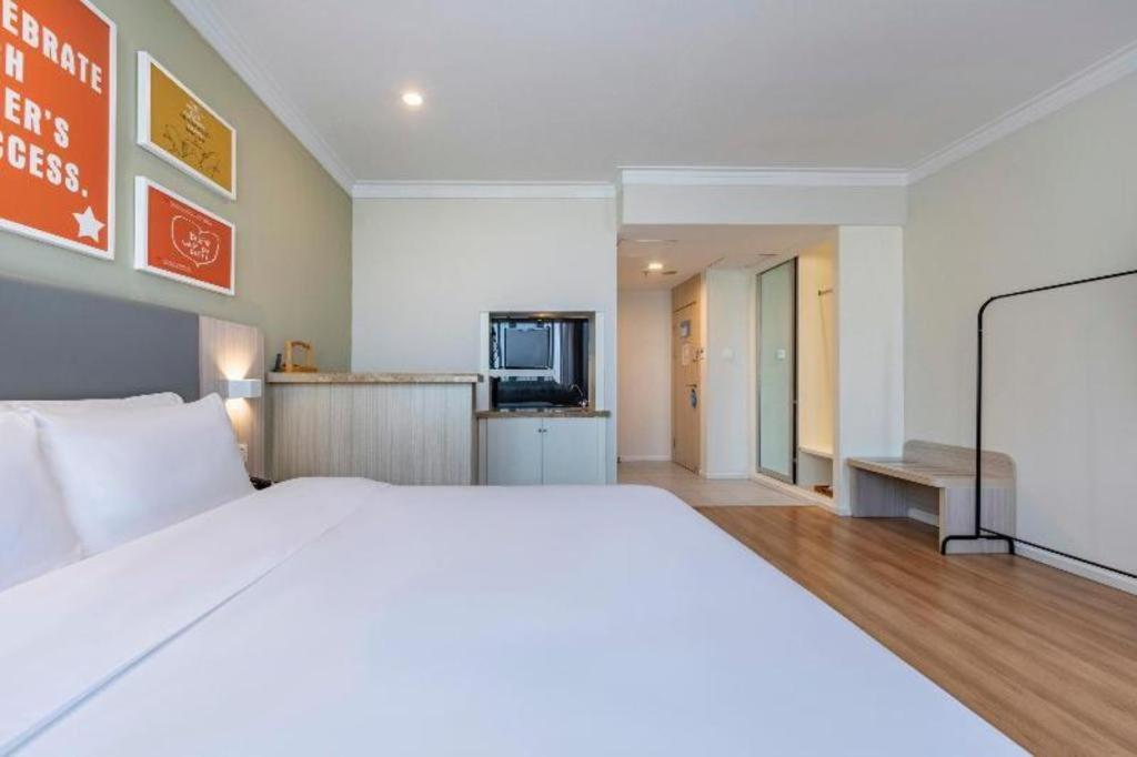 Hanting Hotel Shanghai Caohejing Yishan Road, China