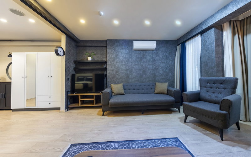 The Business Class Suit, Istanbul, Turkey