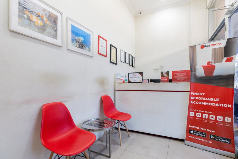 RedDoorz @ Garden Boulevard Citra Raya Tangerang, Tangerang, Indonesia
