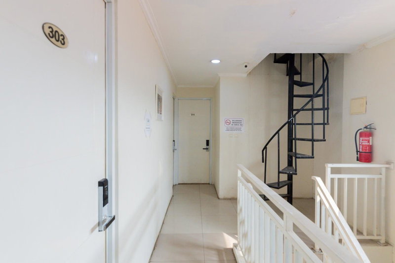 RedDoorz @ Garden Boulevard Citra Raya Tangerang, Tangerang, Indonesia