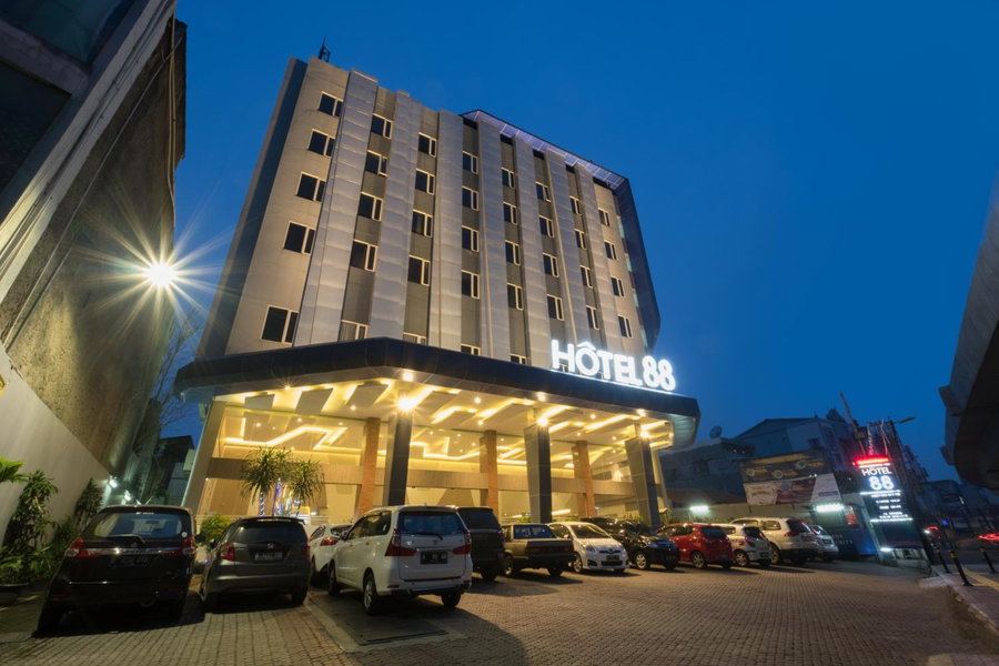 Hotel 88 ITC Fatmawati Jakarta By WH, Jakarta, Indonesia