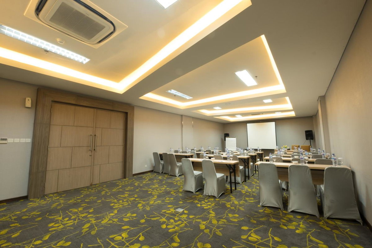 Hotel · Hotel 88 ITC Fatmawati Jakarta By WH, Jakarta