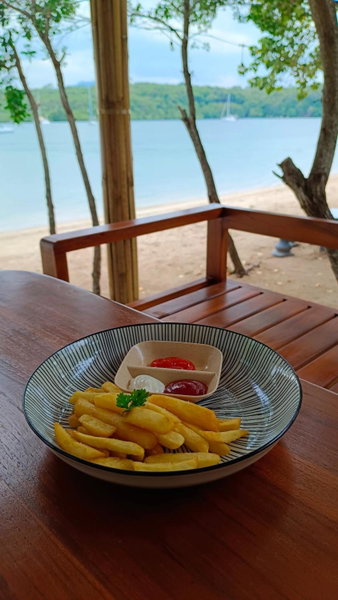 Pasir Putih Cottage - Menjangan, Banyuwedang, Indonesia